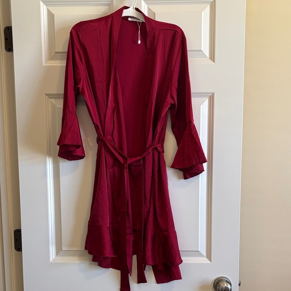 Red Silky Robe - Picture 1 of 3